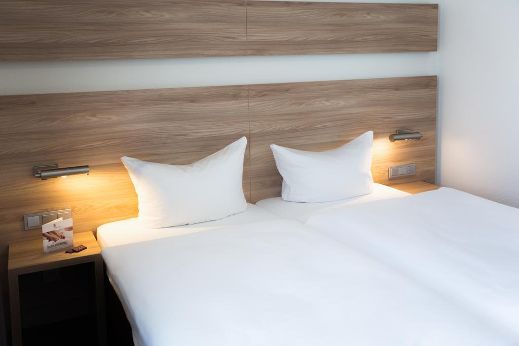 Hotel & Restaurant Rose Bietigheim-Bissingen Quarto foto