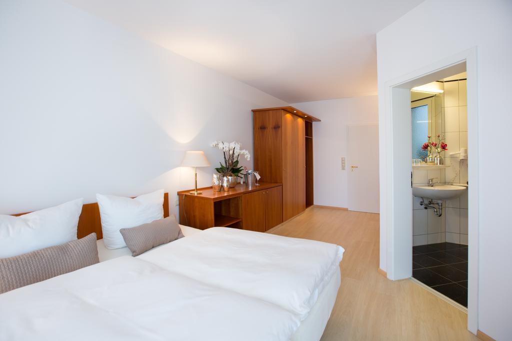 Hotel & Restaurant Rose Bietigheim-Bissingen Quarto foto
