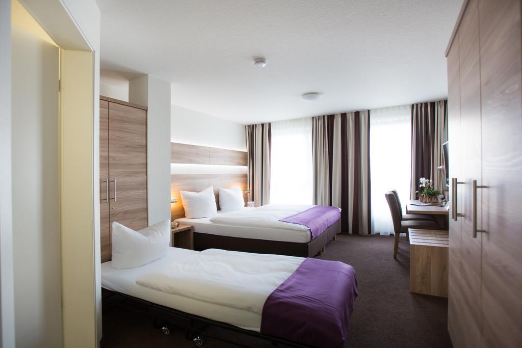 Hotel & Restaurant Rose Bietigheim-Bissingen Quarto foto